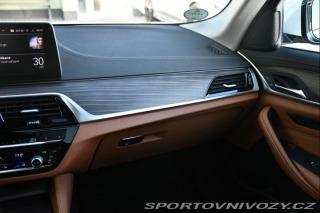 BMW 5 530d xD LUXURY HUD PANO T 2021