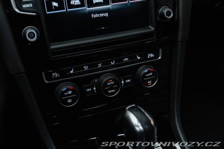 Volkswagen Golf VII Variant R BMT 4Motion 2015