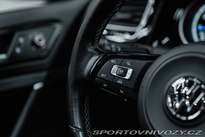 Volkswagen Golf VII Variant R BMT 4Motion 2015