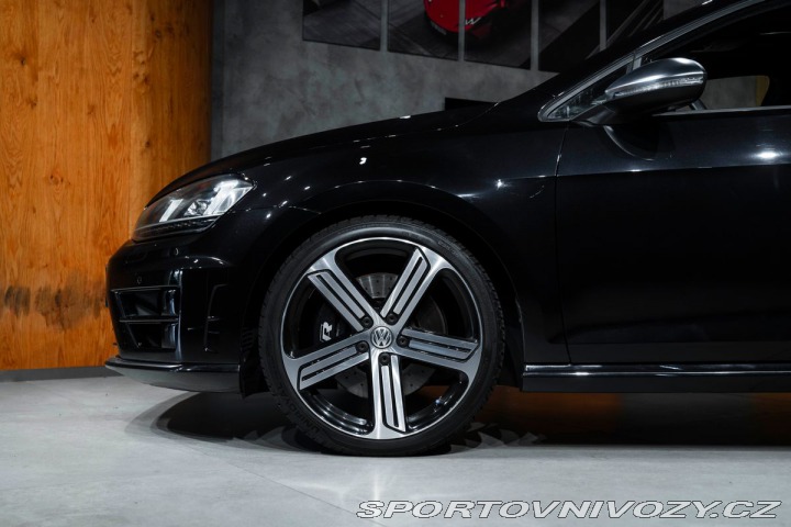Volkswagen Golf VII Variant R BMT 4Motion 2015