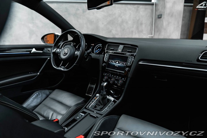 Volkswagen Golf VII Variant R BMT 4Motion 2015