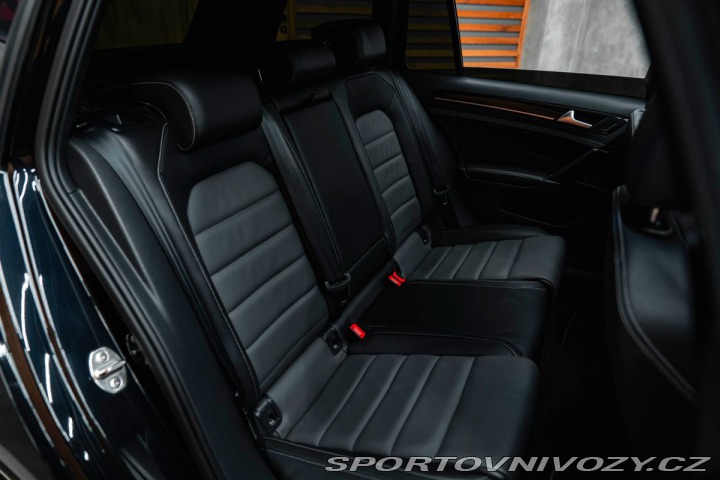 Volkswagen Golf VII Variant R BMT 4Motion 1800