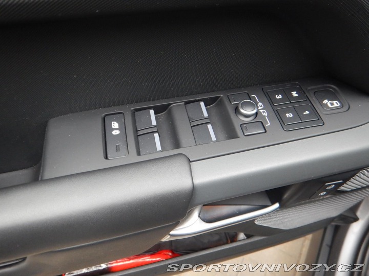 Ostatní značky Ostatní modely Land Rover Defender 110 X P400, ČR, 1. MAJITE 2021