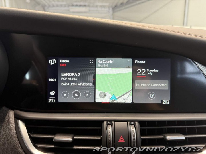 Alfa Romeo Giulia 2.0 Turbo 280k AT8 AWD I 2025
