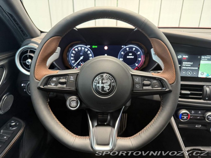 Alfa Romeo Giulia 2.0 Turbo 280k AT8 AWD I 2025