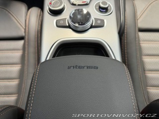 Alfa Romeo Giulia 2.0 Turbo 280k AT8 AWD  I 2025