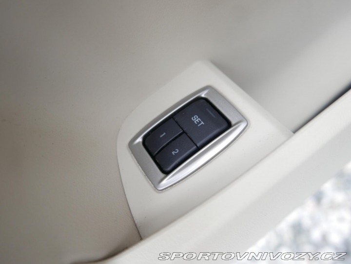 Jaguar XF 3,0 V6 AWD Automat REZERV 2013