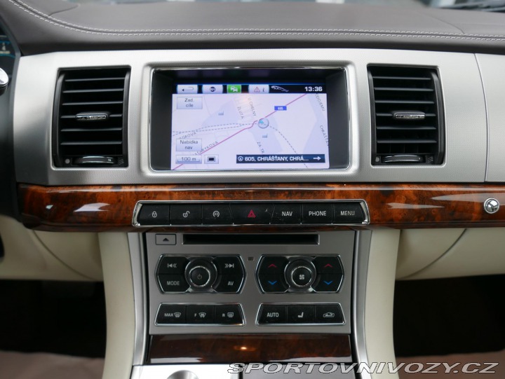 Jaguar XF 3,0 V6 AWD Automat REZERV 2013