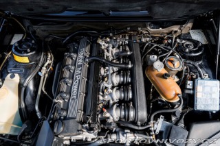 BMW M5 E28 M5 1988