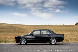 BMW M5 E28 M5 1988