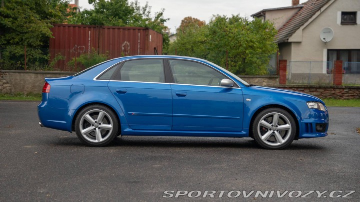 Audi RS4 2006