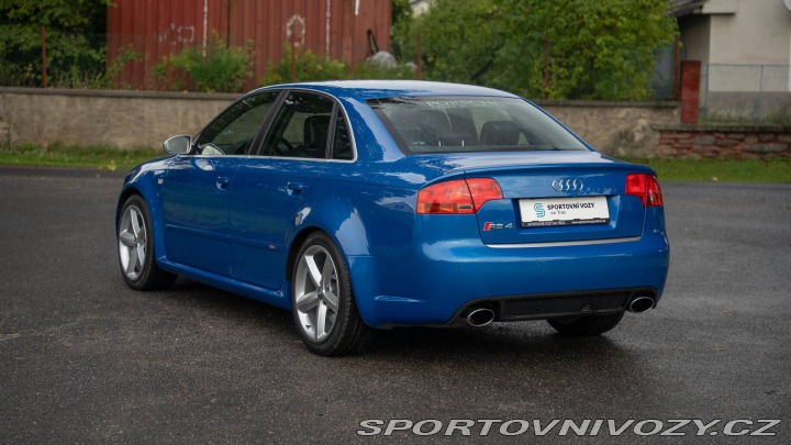 Audi RS4 2006