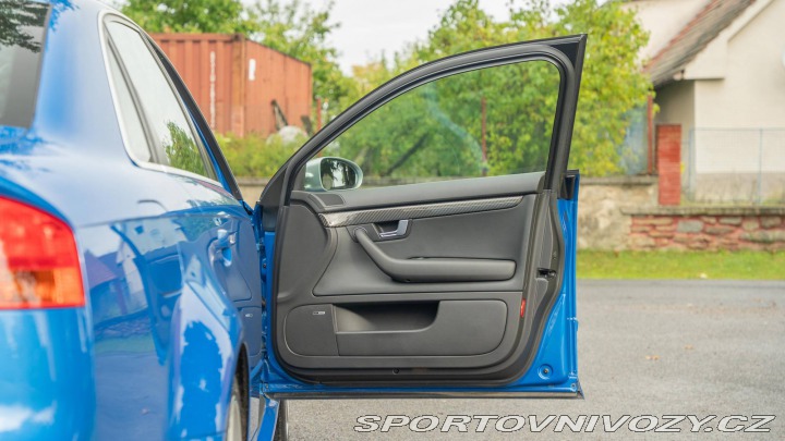 Audi RS4 2006