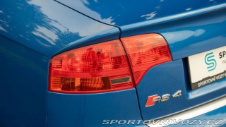 Audi RS4  2006