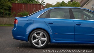 Audi RS4  2006
