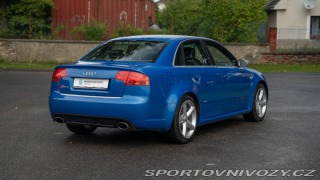 Audi RS4  2006