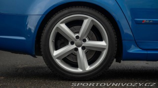Audi RS4  2006