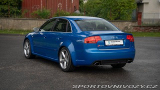 Audi RS4  2006