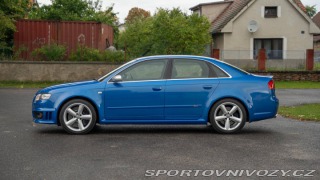 Audi RS4  2006