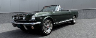   Ford Mustang Convertible