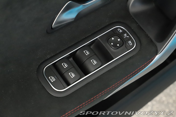 Mercedes-Benz CLA AMG 200 2025