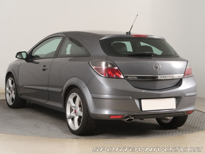 Opel Astra Sport 2.0 Turbo 2006