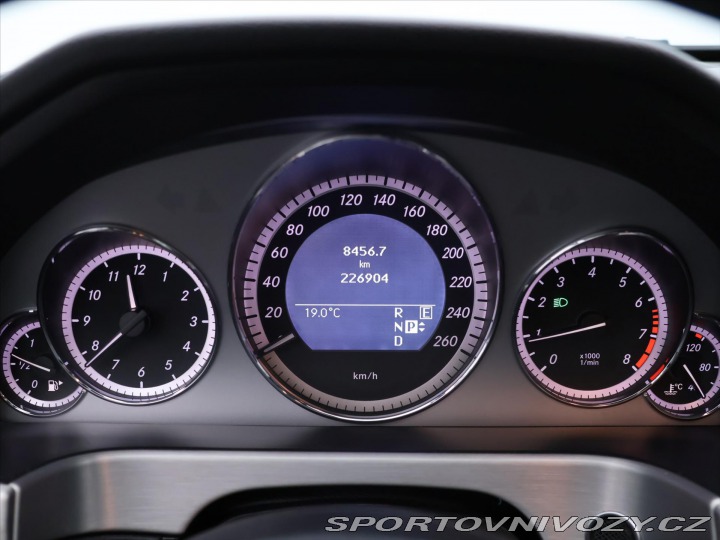 Mercedes-Benz E 3,5 350 4MATIC 200kW Avan 2010