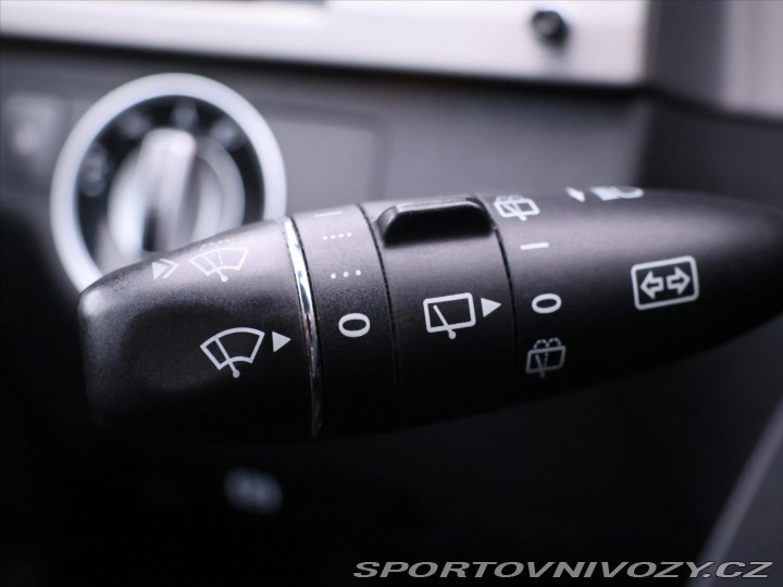 Mercedes-Benz E 3,5 350 4MATIC 200kW Avan 2010