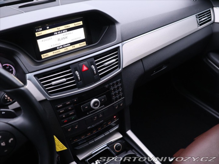 Mercedes-Benz E 3,5 350 4MATIC 200kW Avan 2010