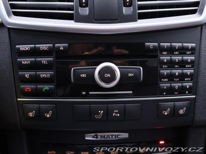 Mercedes-Benz E 3,5 350 4MATIC 200kW Avan 2010