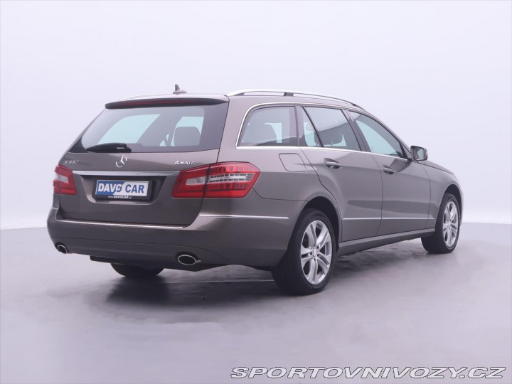 Mercedes-Benz E 3,5 350 4MATIC 200kW Avan 2010