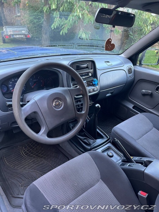Nissan Ostatní modely Navara 2,5   pick up 2005