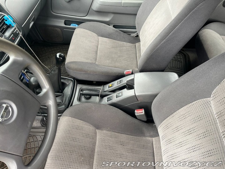 Nissan Ostatní modely Navara 2,5   pick up 2005