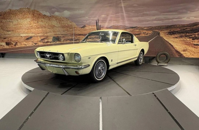 Ford Mustang Fastback