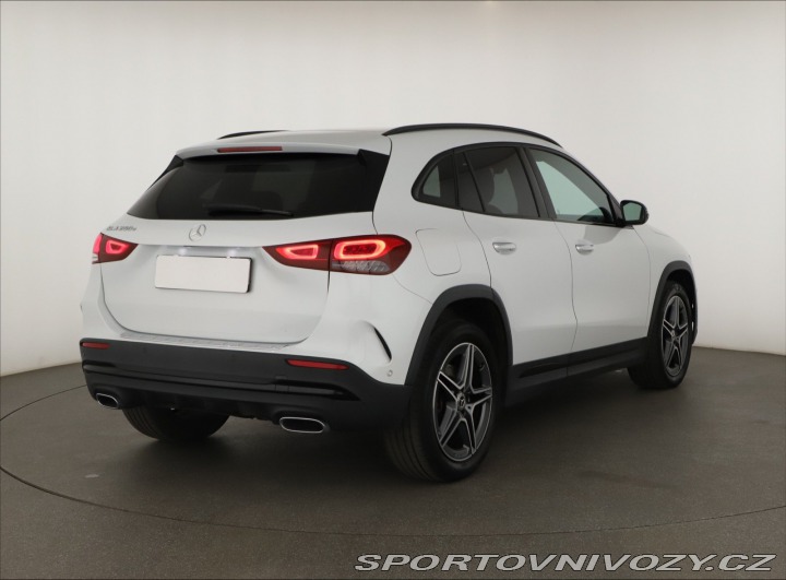 Mercedes-Benz Ostatní modely GLA AMG Line GLA 250 e 2021