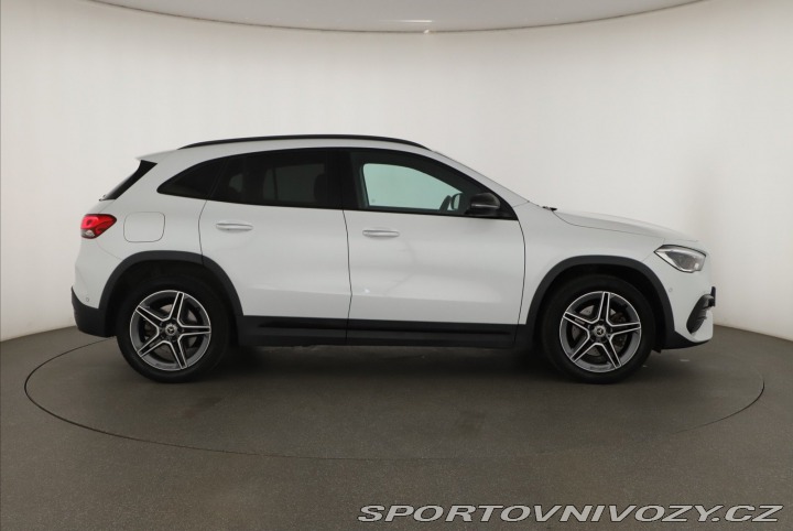 Mercedes-Benz Ostatní modely GLA AMG Line GLA 250 e 2021