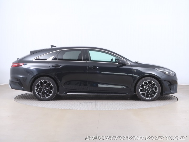 Kia ProCeed GT Line Plus 1.5 T-GDI 2022