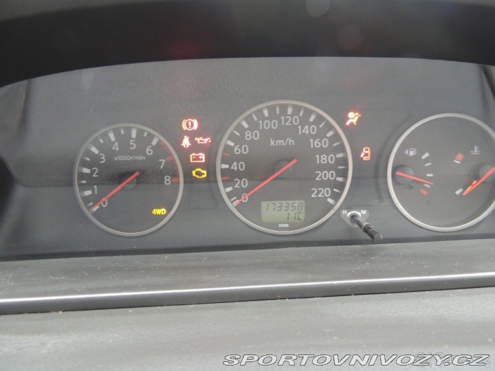 Nissan Ostatní modely X-Trail 2,5 T30 121kw rok 2004 2004