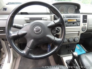 Nissan Ostatní modely X-Trail 2,5   T30 121kw rok 2004 2004