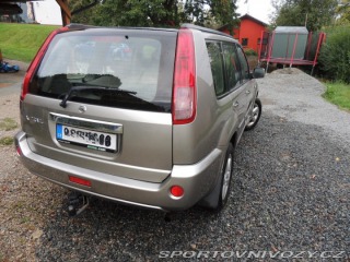 Nissan Ostatní modely X-Trail 2,5   T30 121kw rok 2004 2004