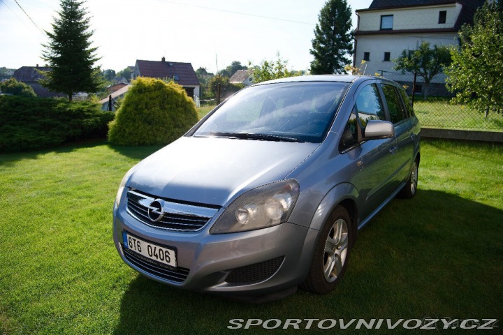 Opel Ostatní modely Zafira 1,7   CDTI, první majitel 1800