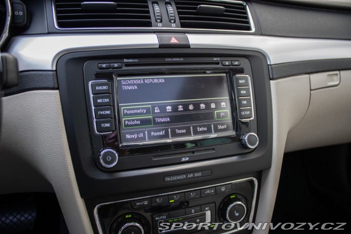 Škoda Superb Combi 3.6 FSI 4X4 Elegan 2011