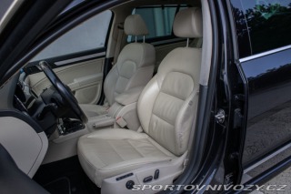 Škoda Superb Combi 2011