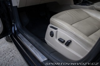 Škoda Superb Combi 2011