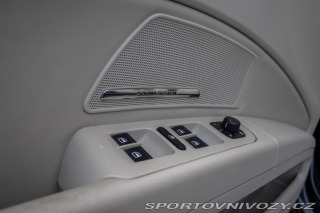 Škoda Superb Combi 2011