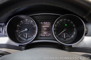Škoda Superb Combi 2011