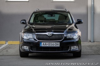 Škoda Superb Combi 2011