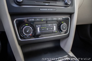 Škoda Superb Combi 2011