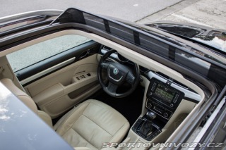 Škoda Superb Combi 2011