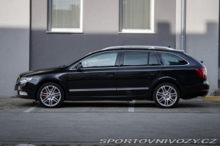 Škoda Superb Combi 2011
